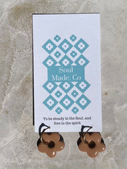 Huggie Driftwood flower